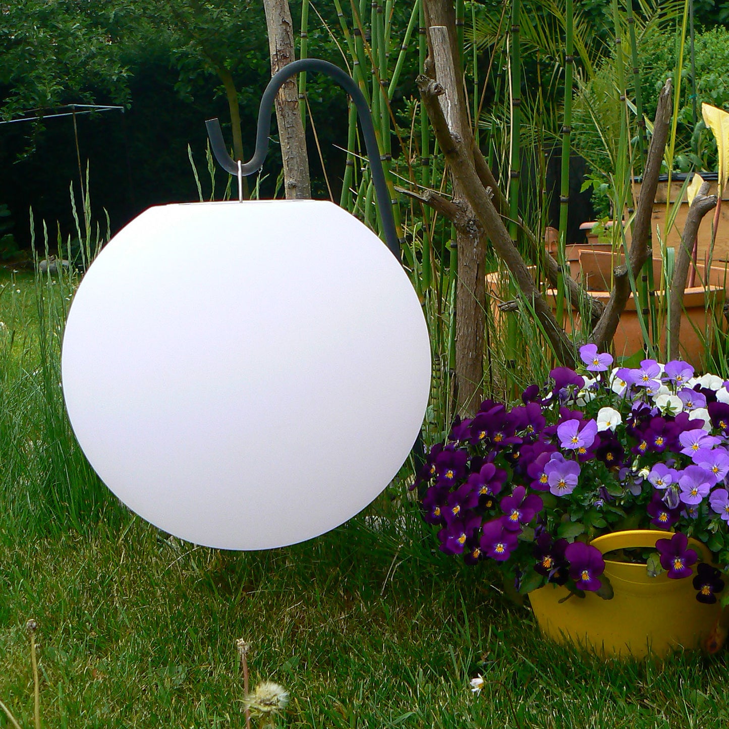 Kabellose Akku LED Kugelleuchte 35cm für Haus und Garten