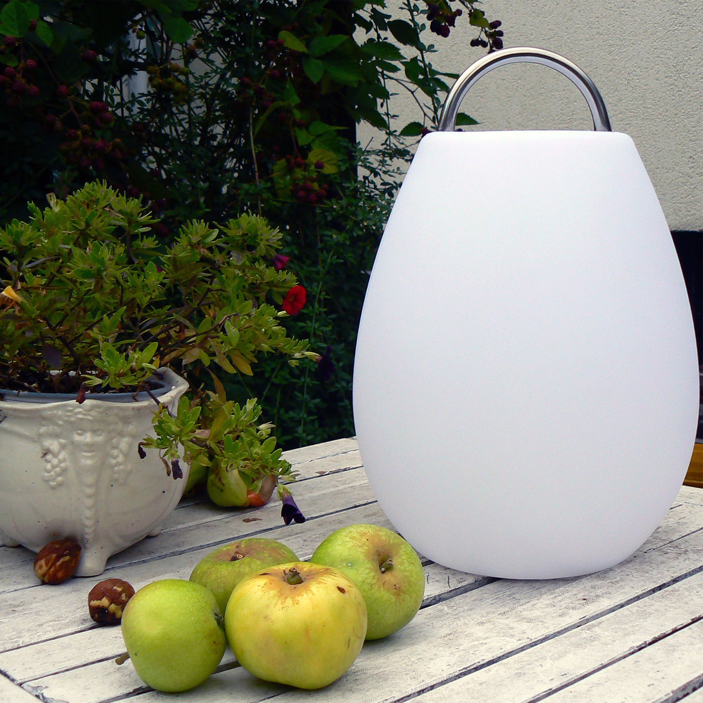 LED Tischlampe Akku - Kapbellose Tischlampe für Garten und Indoor